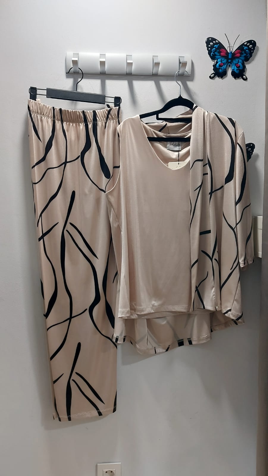 Conjunto de tres piezas elegante